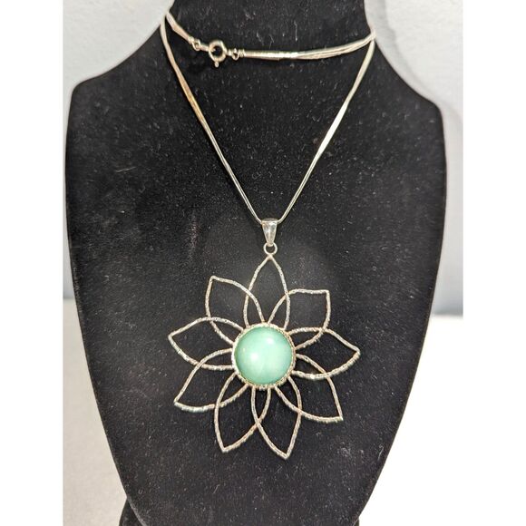 Milor Sterling Silver Chalcedony Flower Pendent on Triple Liquid Silver Chain - Picture 3 of 11